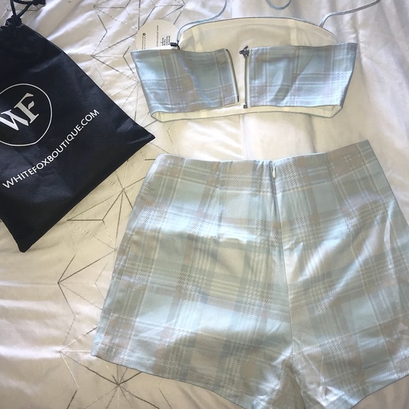 Halter crop top and Matching Skort - Picture 3 of 4